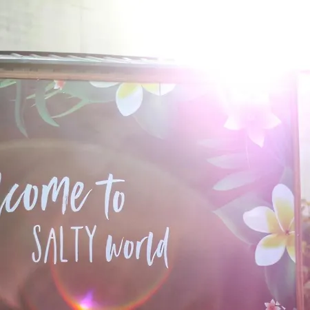 Hostel Salty Days *